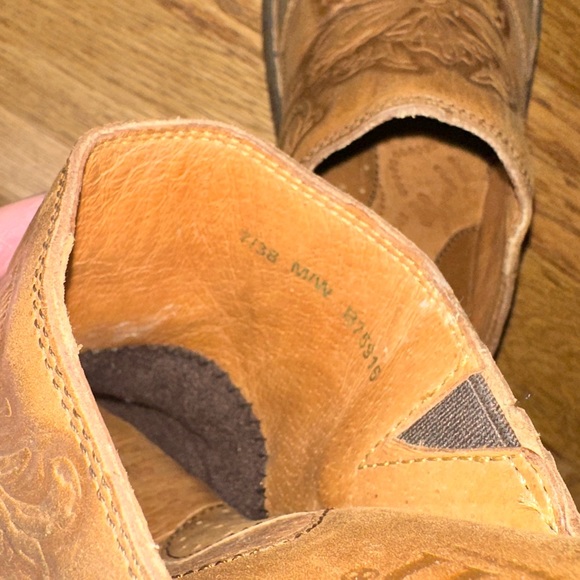 Born Clogs - Picture 6 of 6